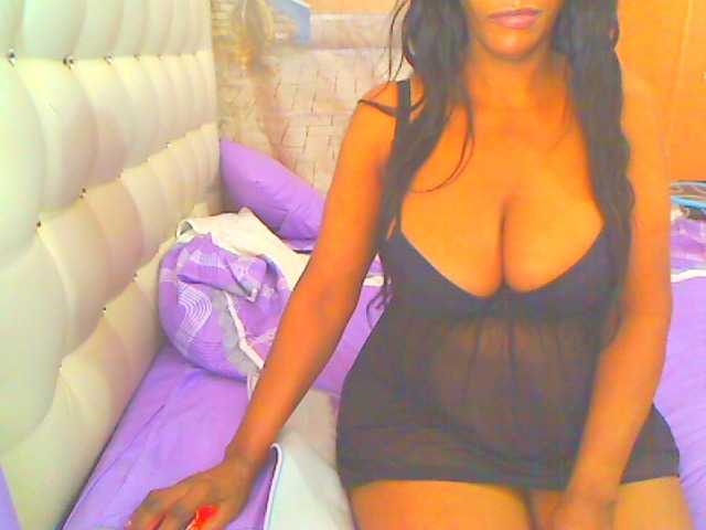 HOTLILLIE's BongaCams show and profile