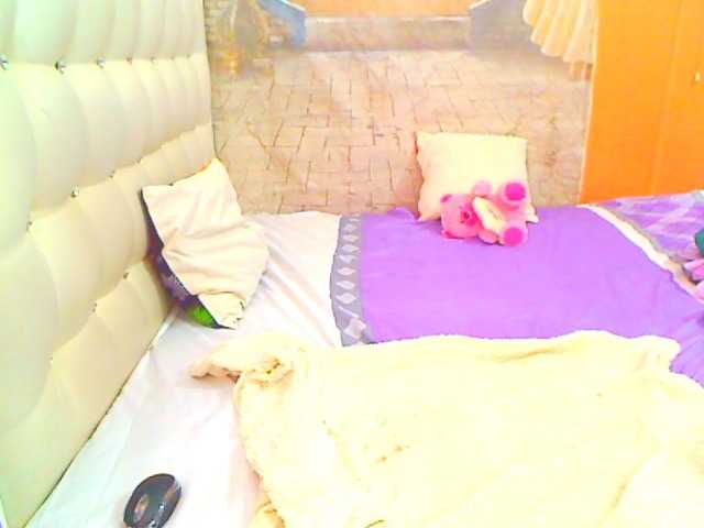 HOTLILLIE's BongaCams show and profile