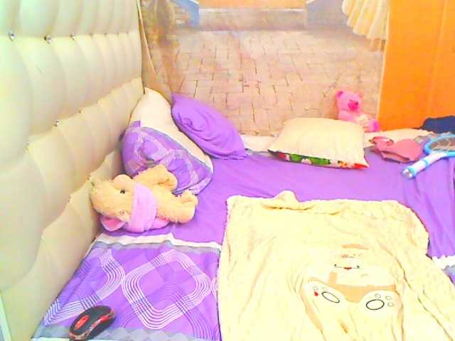 HOTLILLIE's BongaCams show and profile