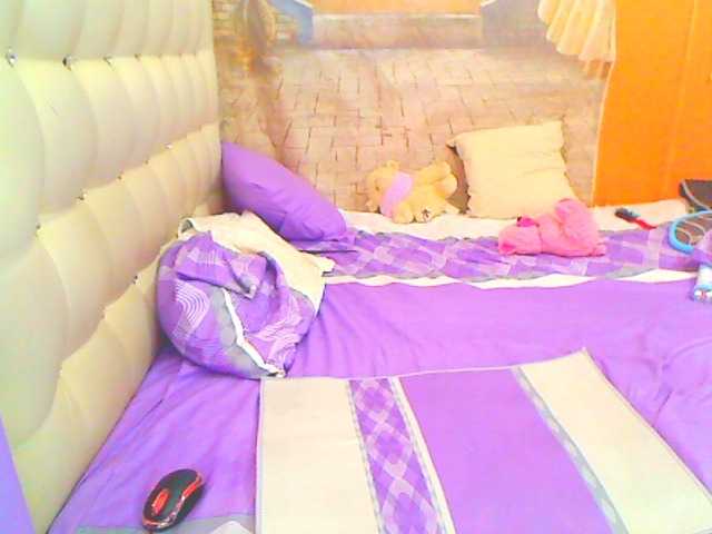 HOTLILLIE's BongaCams show and profile