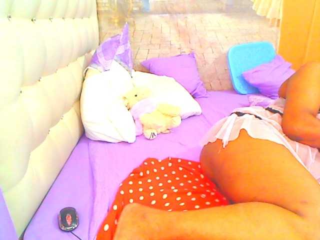 HOTLILLIE's BongaCams show and profile