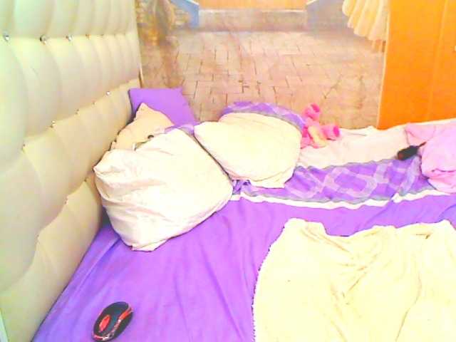 HOTLILLIE's BongaCams show and profile