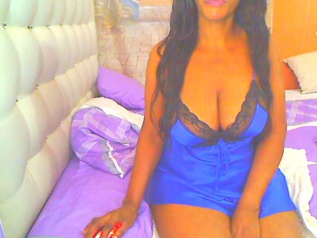 HOTLILLIE's BongaCams show and profile