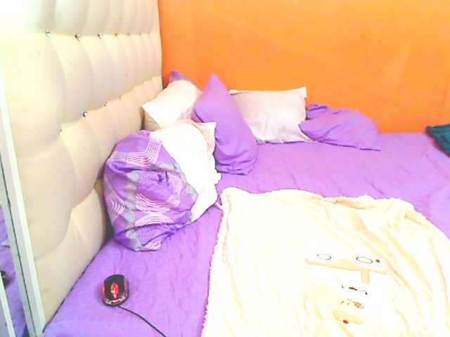 HOTLILLIE's BongaCams show and profile