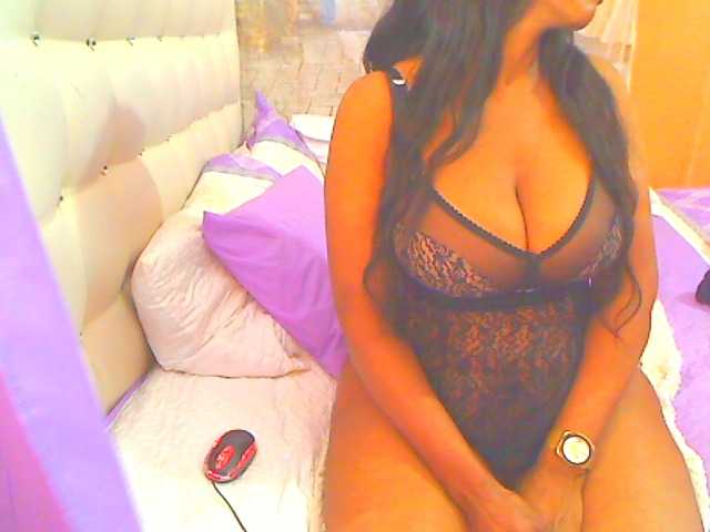 HOTLILLIE's BongaCams show and profile