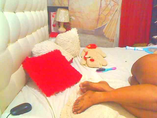 HOTLILLIE webcam