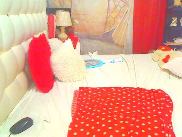HOTLILLIE webcam