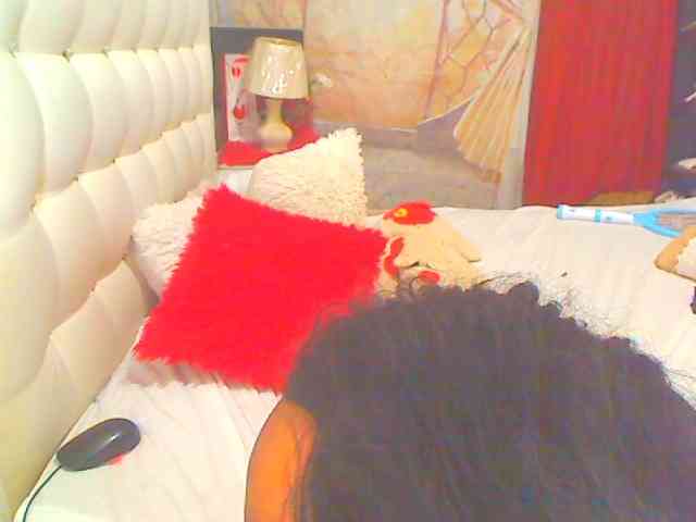 HOTLILLIE webcam