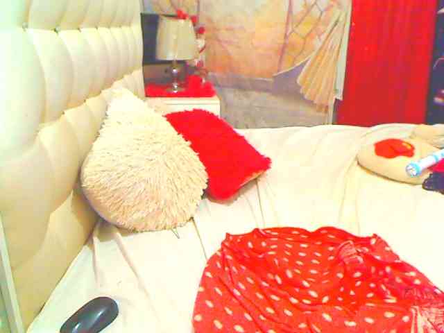 HOTLILLIE webcam