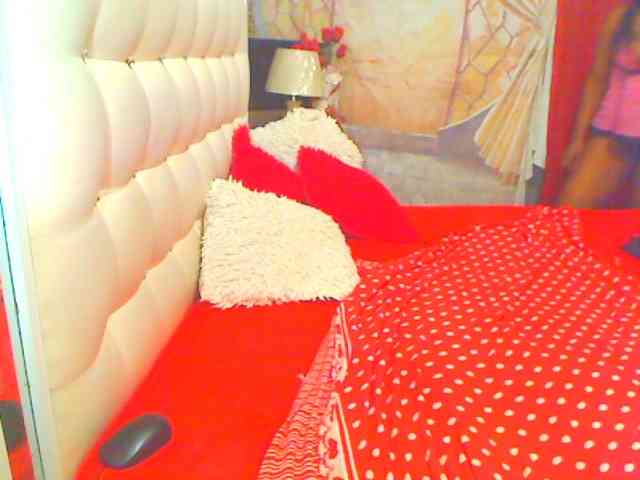 HOTLILLIE's webcam live show