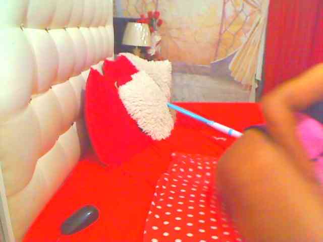 HOTLILLIE webcam