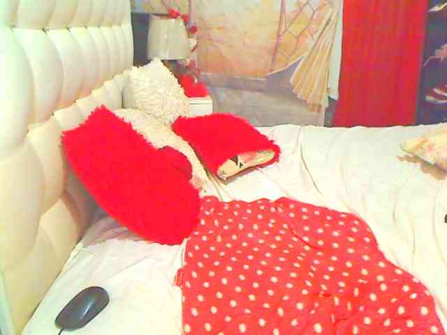 HOTLILLIE webcam