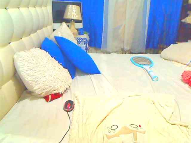 HOTLILLIE webcam