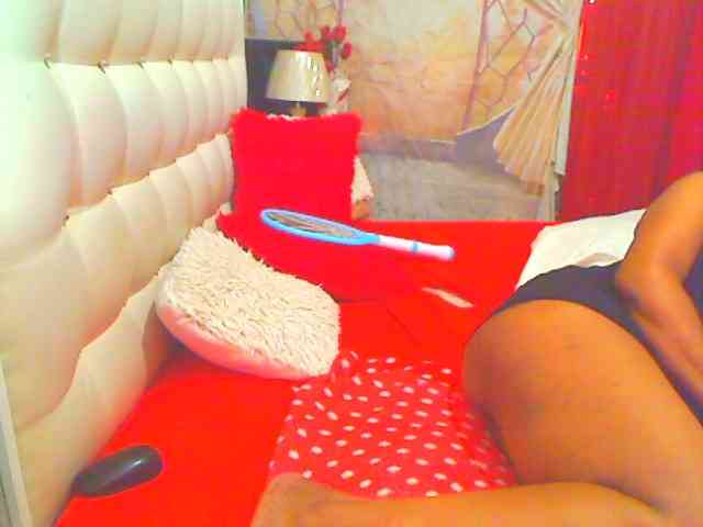 HOTLILLIE webcam
