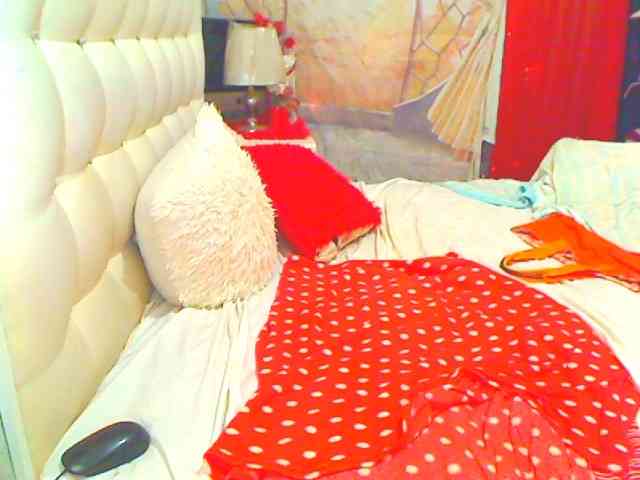 HOTLILLIE webcam