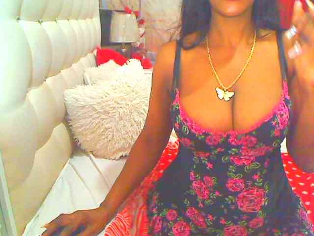 HOTLILLIE webcam