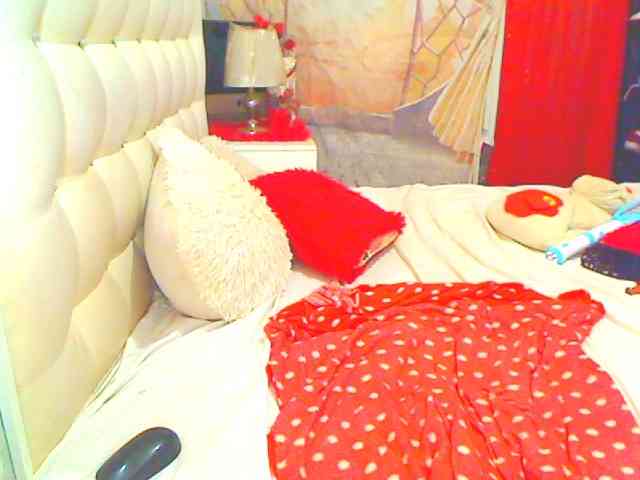 HOTLILLIE webcam