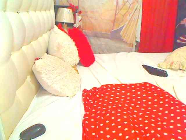 HOTLILLIE webcam