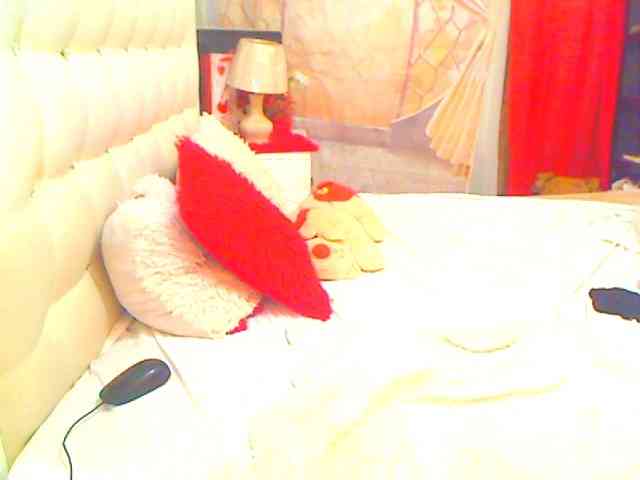 HOTLILLIE webcam