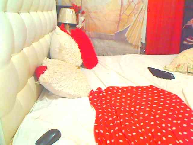 HOTLILLIE webcam
