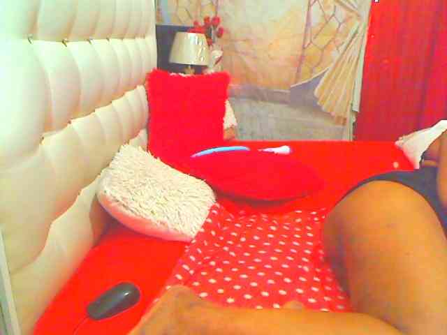 HOTLILLIE webcam