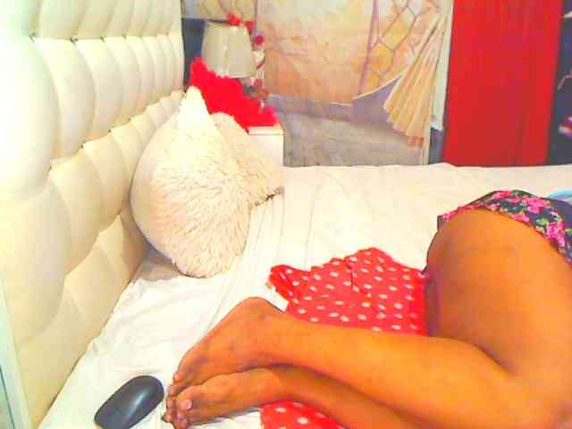 HOTLILLIE webcam