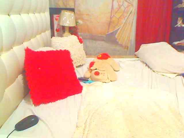 HOTLILLIE webcam