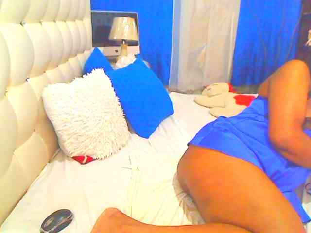HOTLILLIE Live Webcam on {site_name}