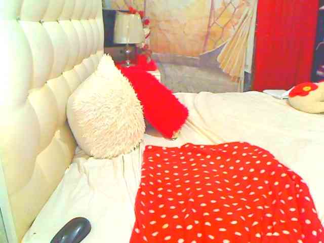 HOTLILLIE webcam