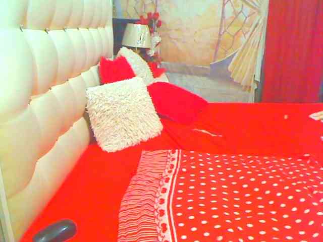 HOTLILLIE webcam