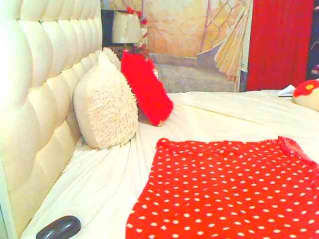 HOTLILLIE webcam