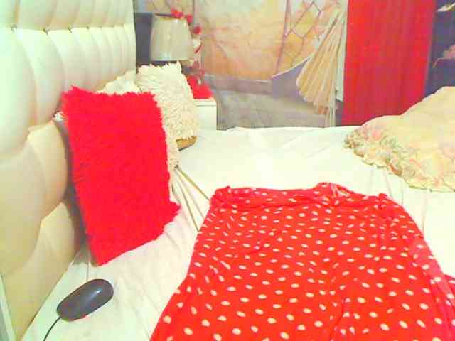 HOTLILLIE webcam