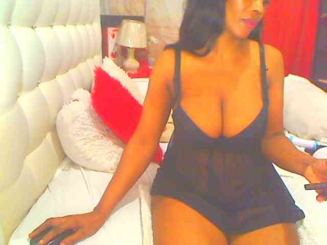 HOTLILLIE webcam