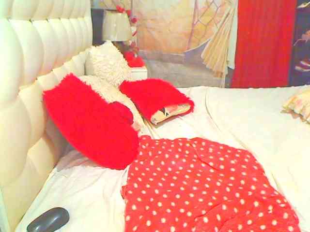 HOTLILLIE webcam