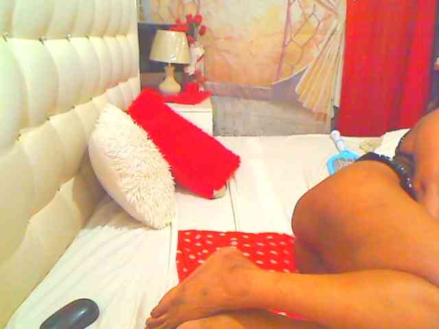 HOTLILLIE webcam