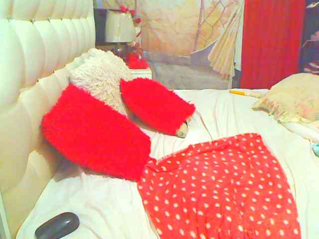 HOTLILLIE webcam
