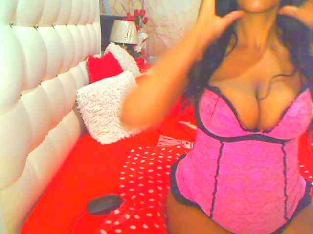 HOTLILLIE webcam