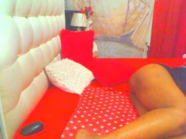 HOTLILLIE webcam