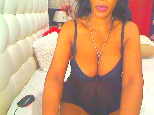 HOTLILLIE webcam