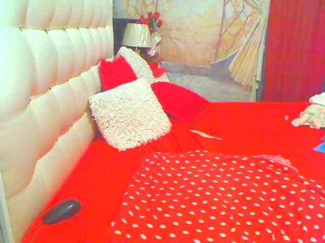 HOTLILLIE webcam