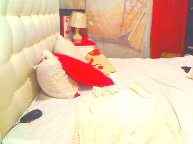HOTLILLIE webcam