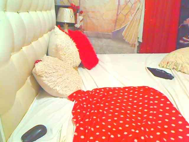 HOTLILLIE webcam