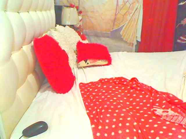HOTLILLIE webcam