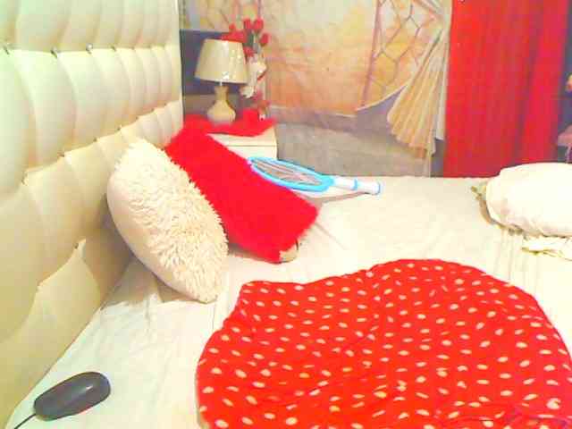 HOTLILLIE webcam