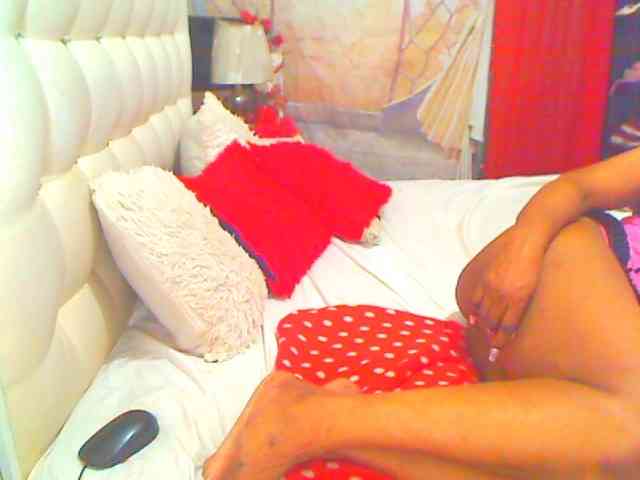 HOTLILLIE webcam