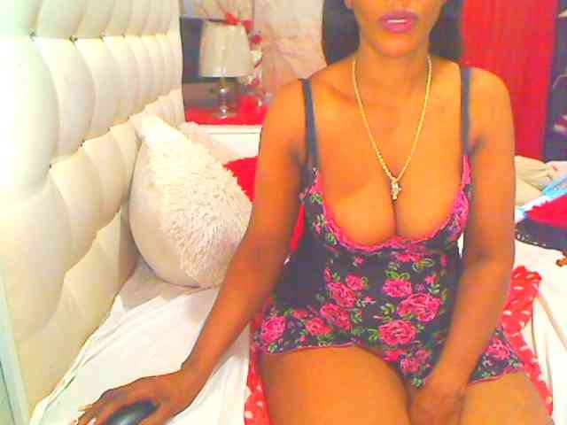 HOTLILLIE webcam