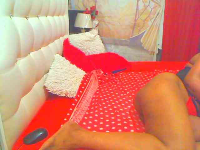 HOTLILLIE webcam