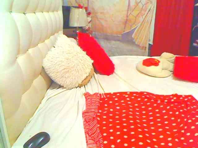 HOTLILLIE webcam