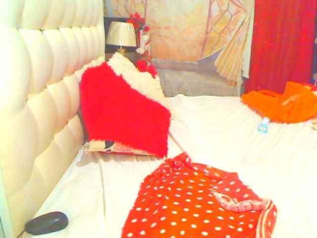 HOTLILLIE webcam