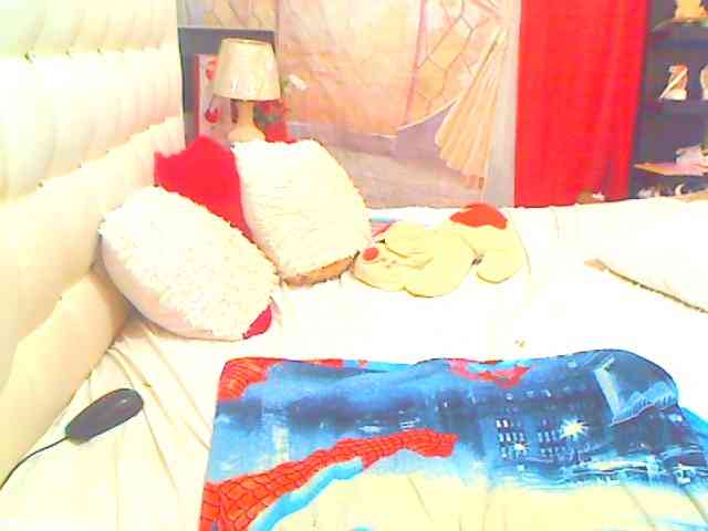 HOTLILLIE webcam